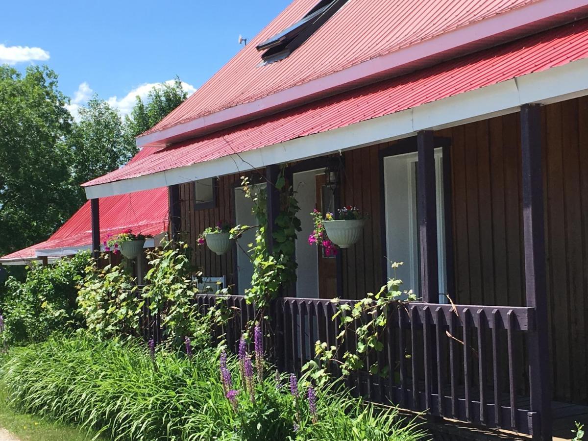 Hotel L'Aubergine Saint Hilarion Exterior foto